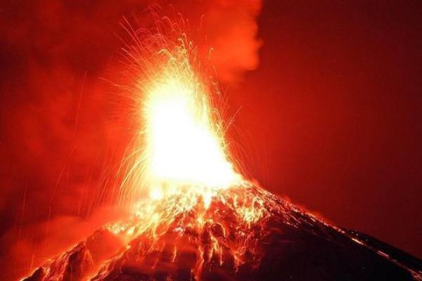 梦到火山爆发：预示着生活中即将面临的巨大变化